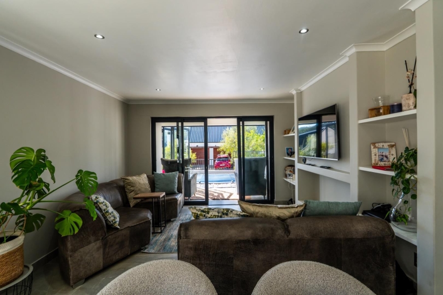 4 Bedroom Property for Sale in La Roche Western Cape